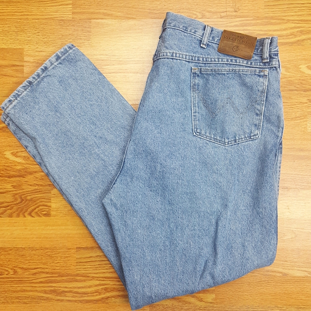 Wrangler Rugged Wear men's light wash denim jeans